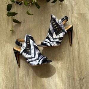 L.A.M.B. Stiletto Strappy Blue Heel Sandal Leather Sole Zipper Gwen Stefani 6.5